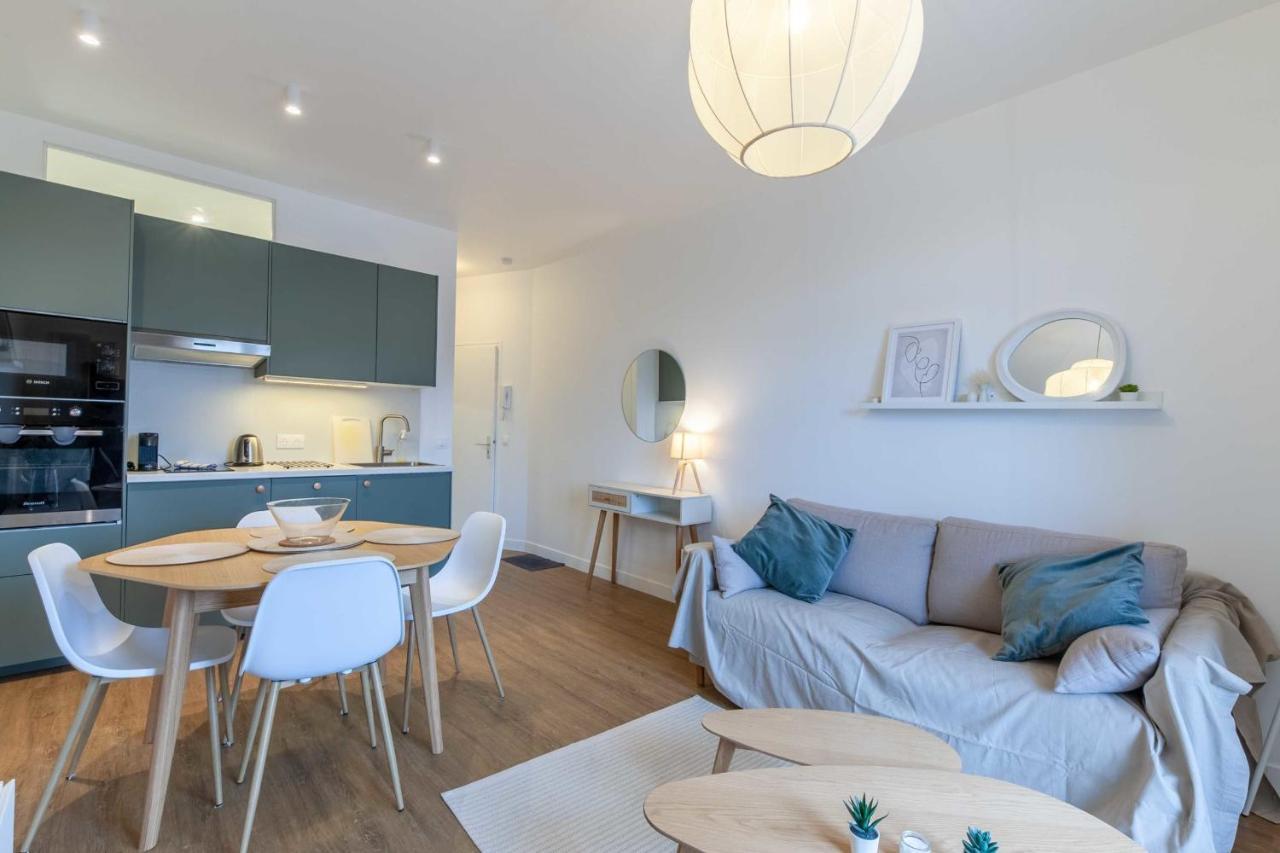 2-Bedroom Apartment With Balcony Near Hippodrome 도빌 외부 사진